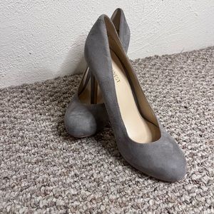 Nine West grey stiletto size 7.5 barely worn